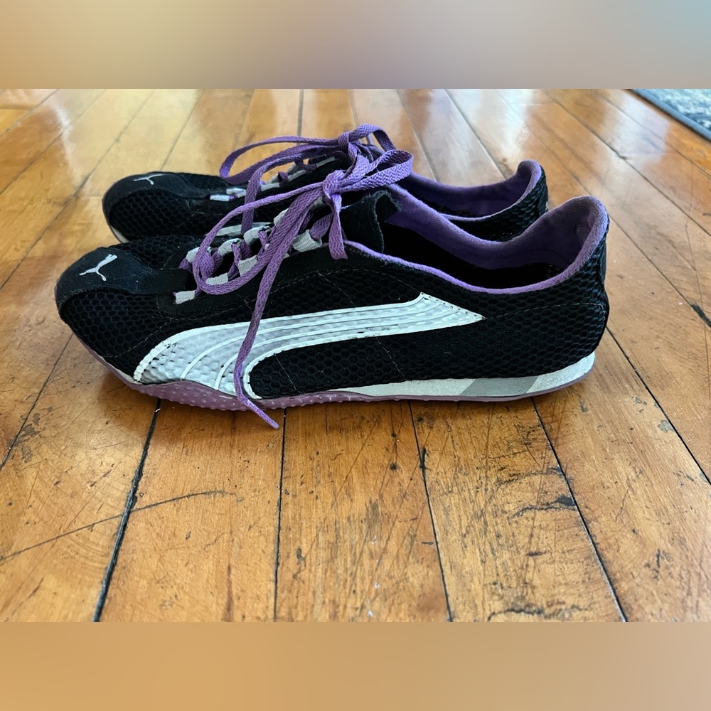 Woman’s Puma Fashion Shoes in Black, Purple & Silver - Size 8